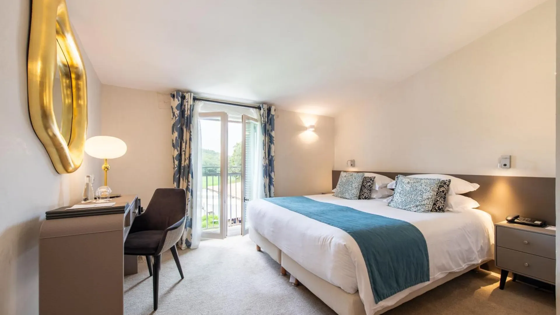 Hotel Golf & Spa Chateau De La Begude The Originals Collection Valbonne 4*,